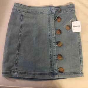 Free people denim skirt, size 0, never worn